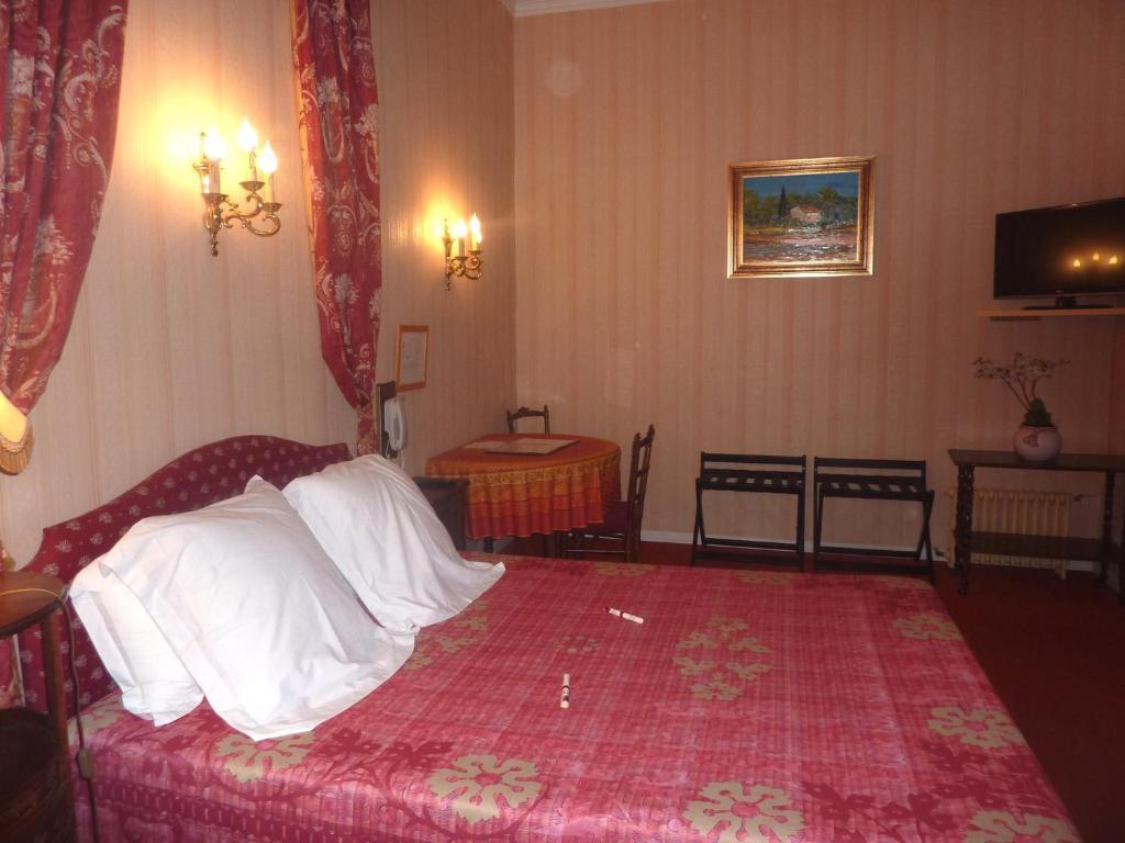 Hotel Du Fiacre Carpentras Exterior photo