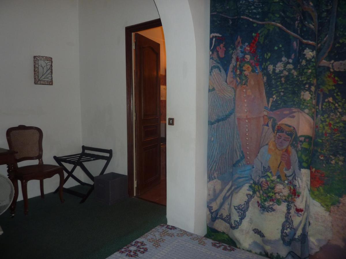 Hotel Du Fiacre Carpentras Room photo