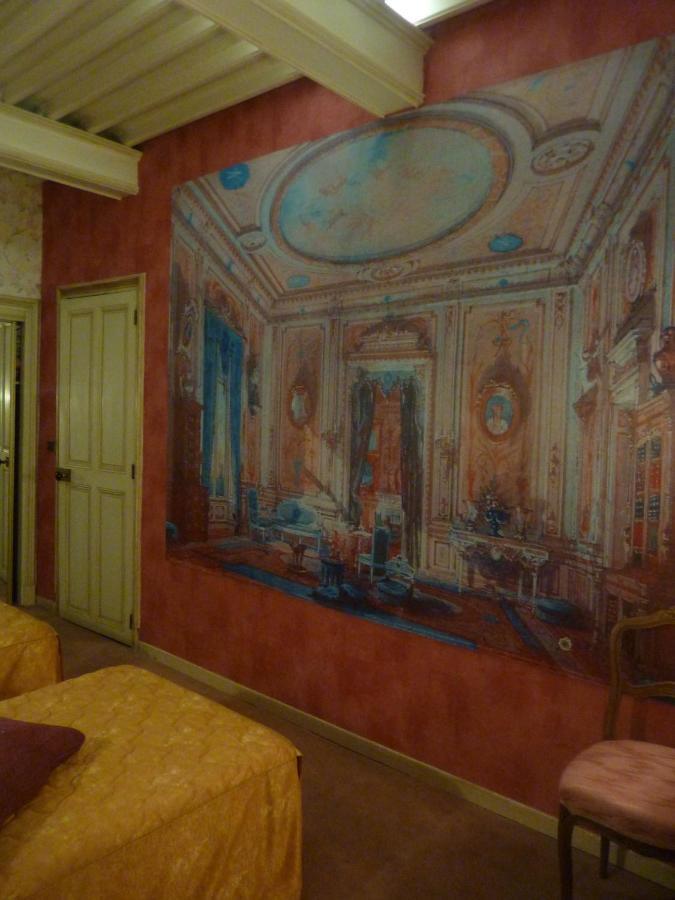 Hotel Du Fiacre Carpentras Room photo